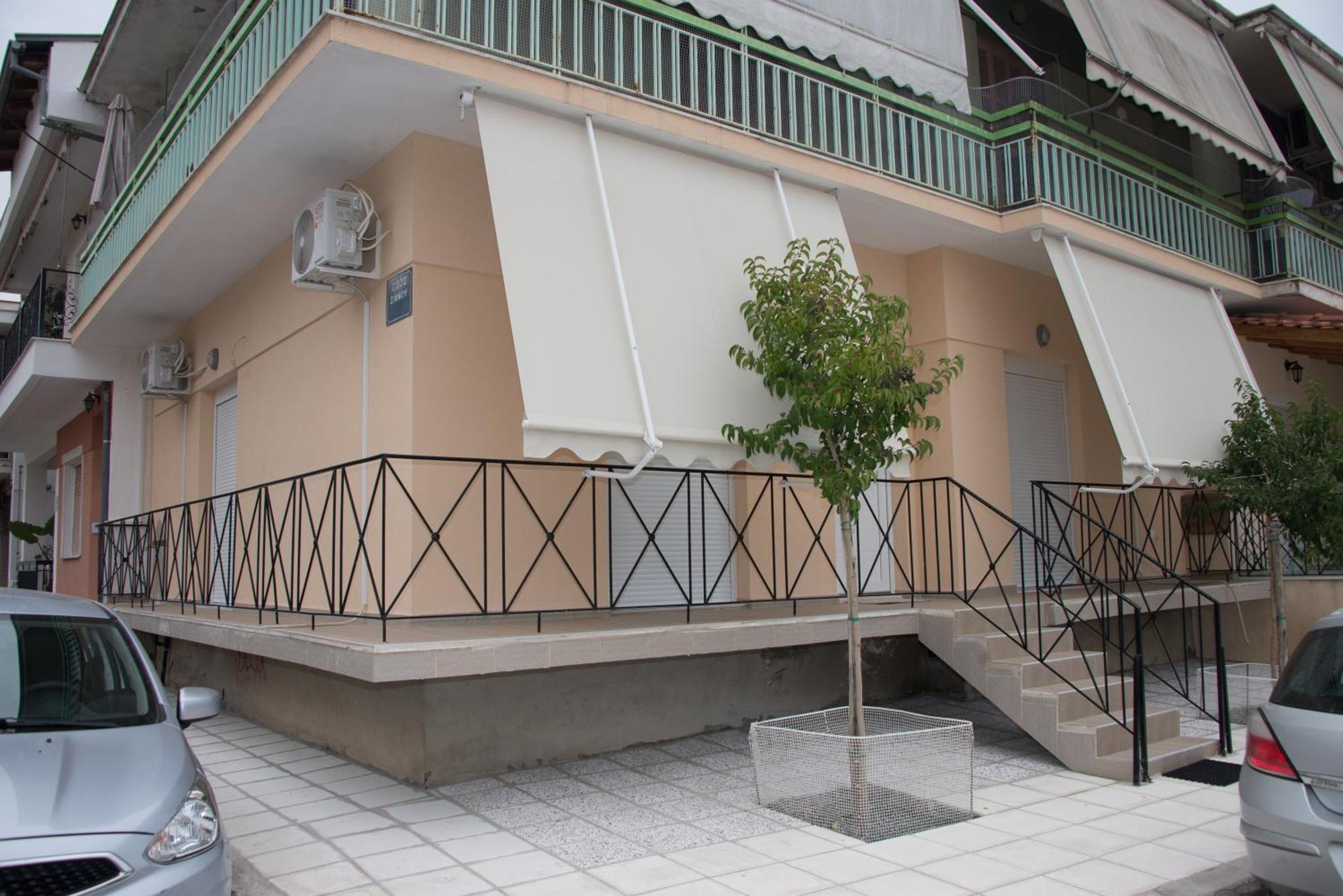 Panos House - High Luxury Apartment Tríkala エクステリア 写真