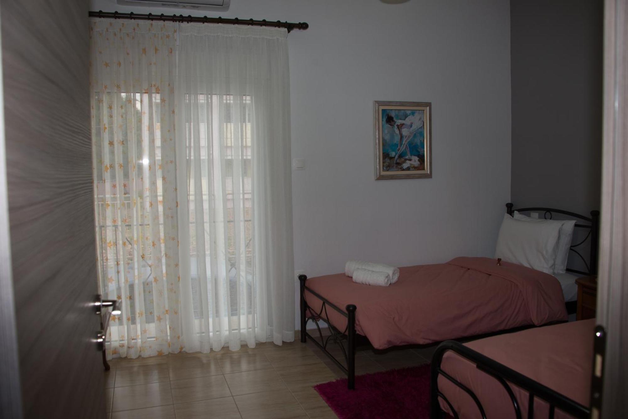 Panos House - High Luxury Apartment Tríkala エクステリア 写真